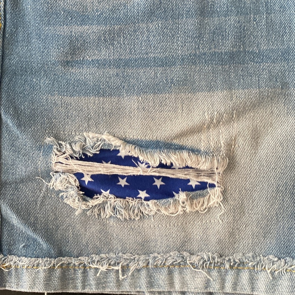 Distressed Denim Jean Shorts Size 2XL - Picture 3 of 6